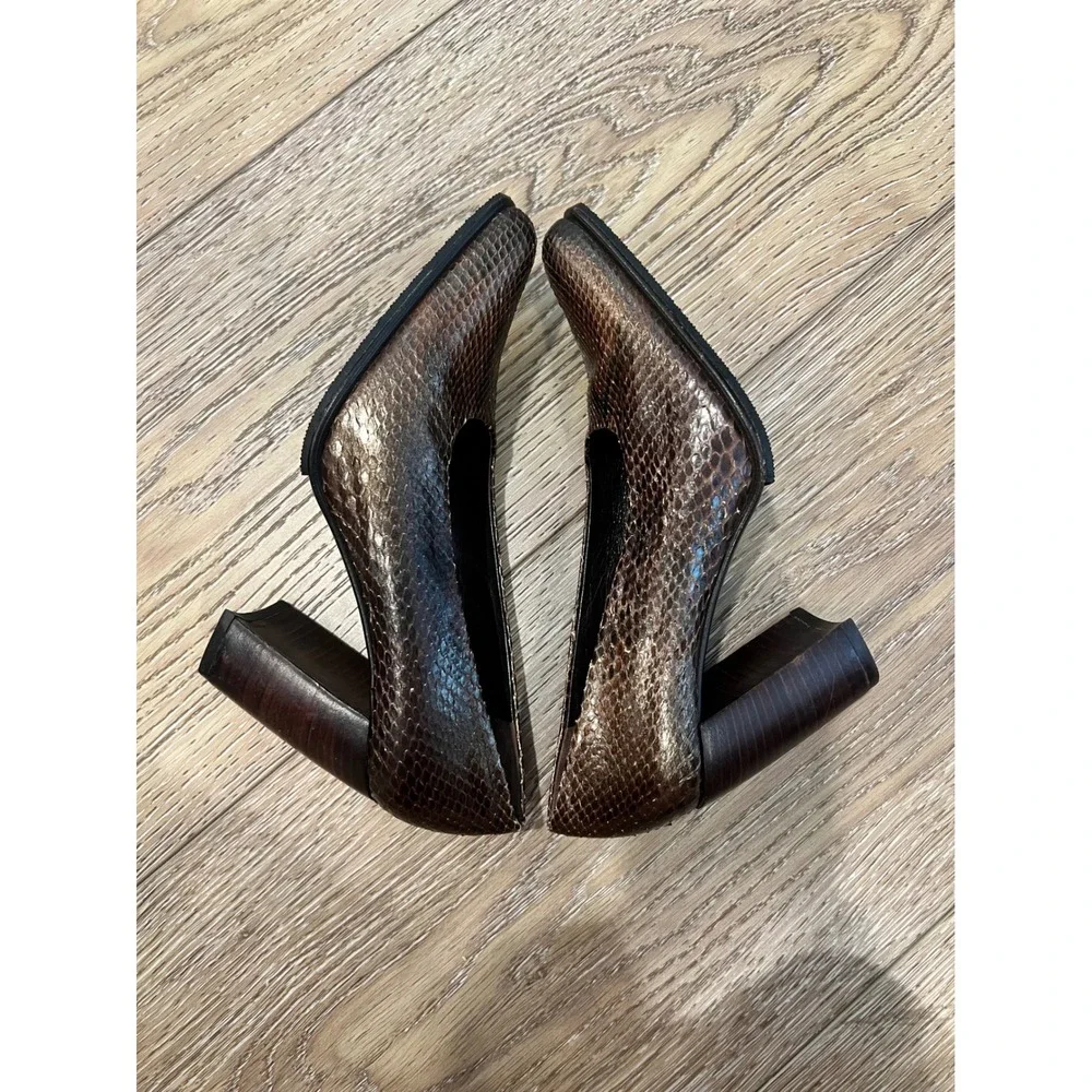 Via Spiga Collezione Bronze Snakeskin Pointed Toe Block Heel Pumps Size 9M Italy